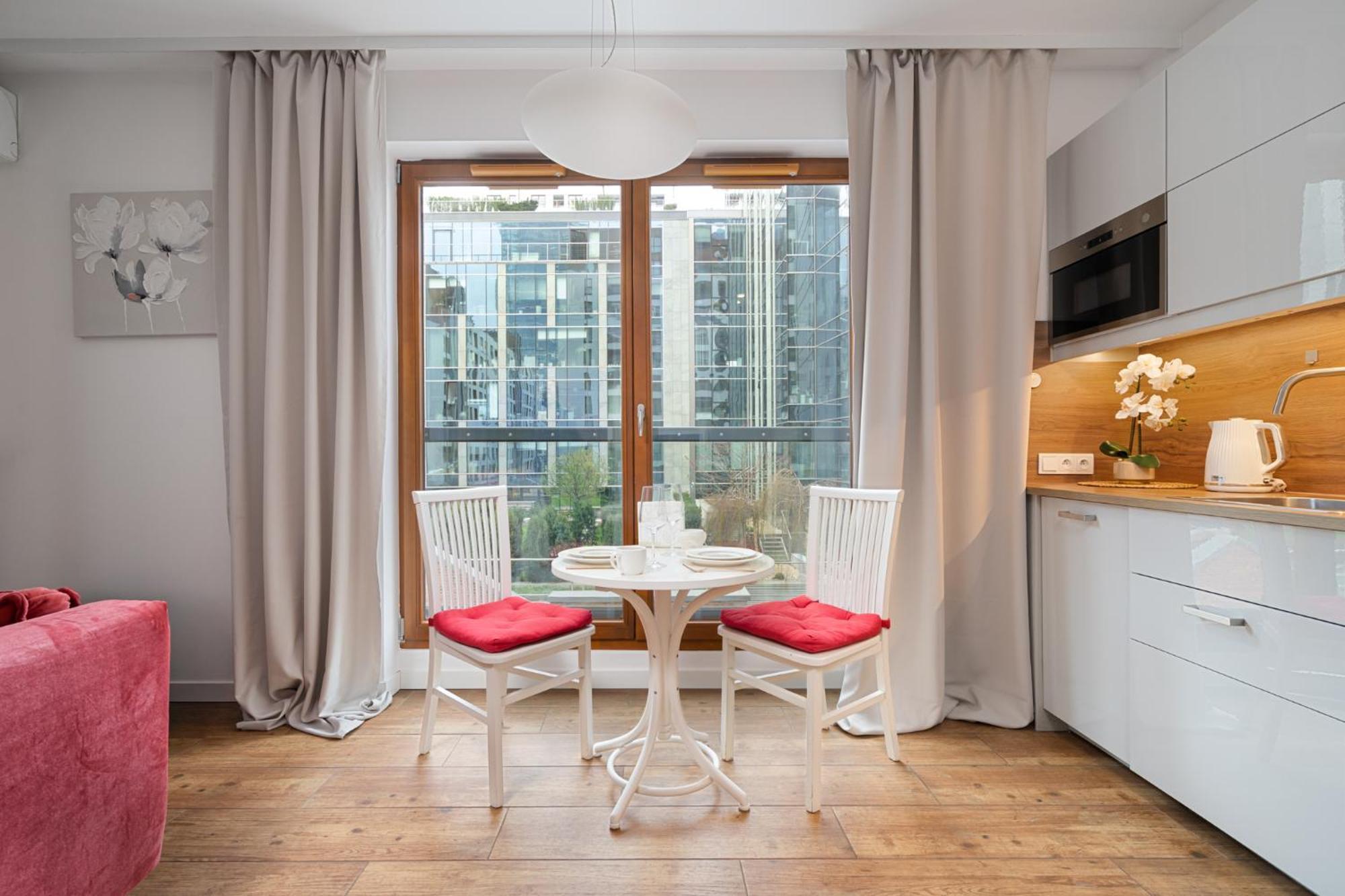 Golden - Big In Luxury Building Near Metro Station-grzybowska 85-5 Warszawa