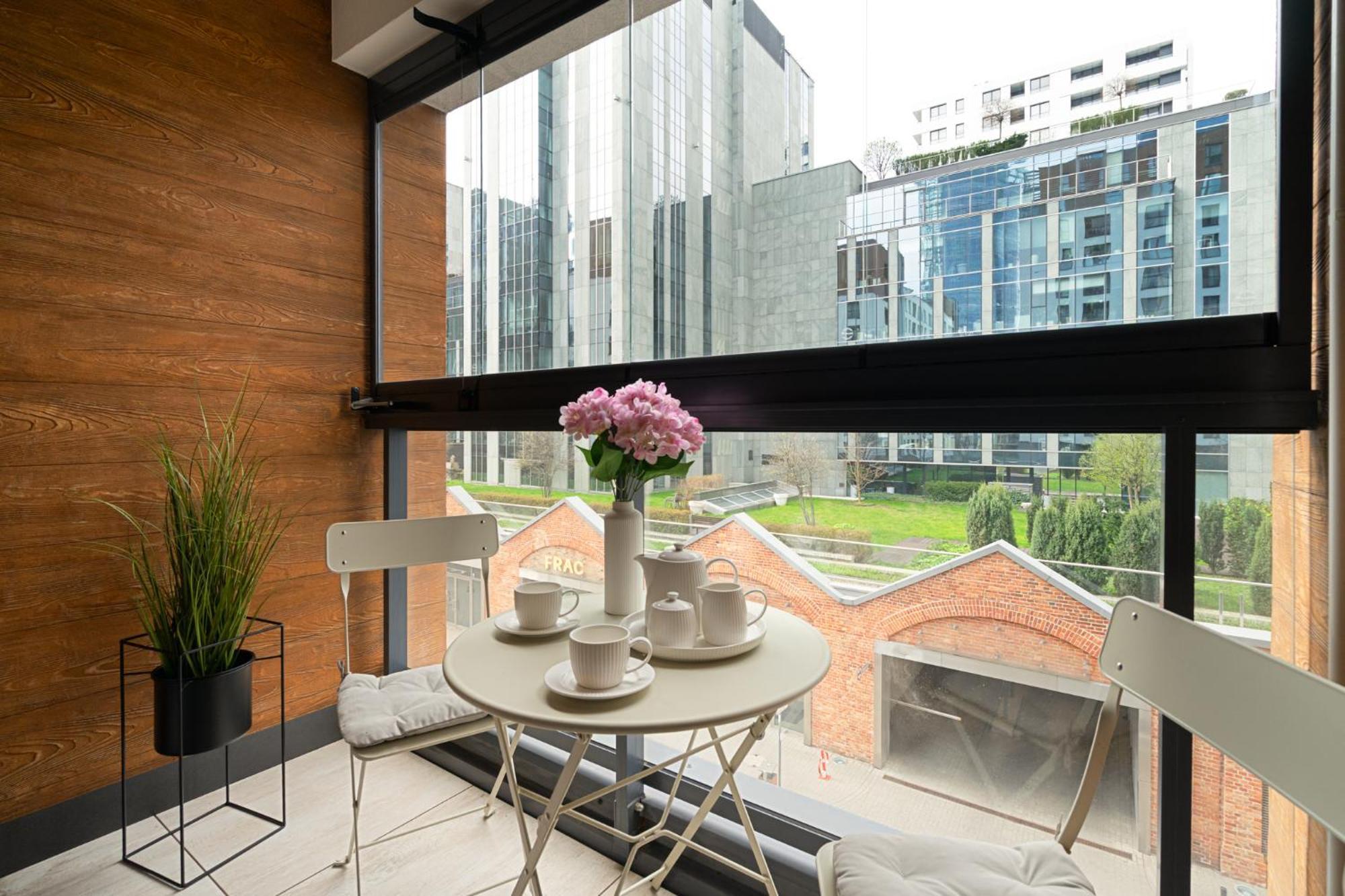 Apartment Golden - Big In Luxury Building Near Metro Station-grzybowska 85-5 *